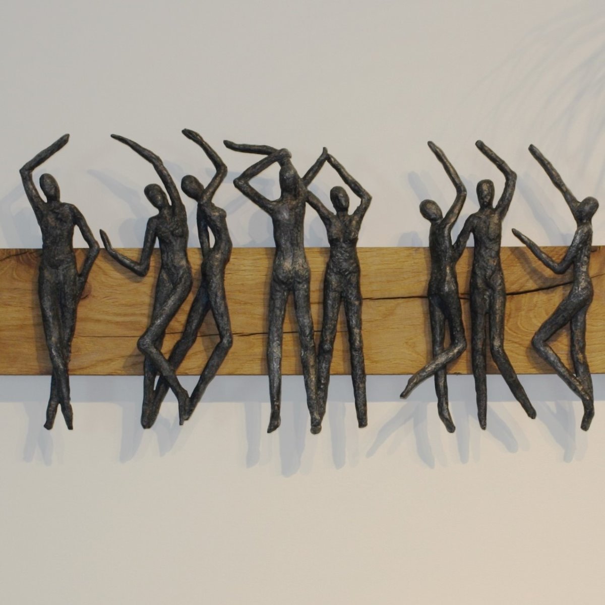 Gardeco Party Bronzefigur