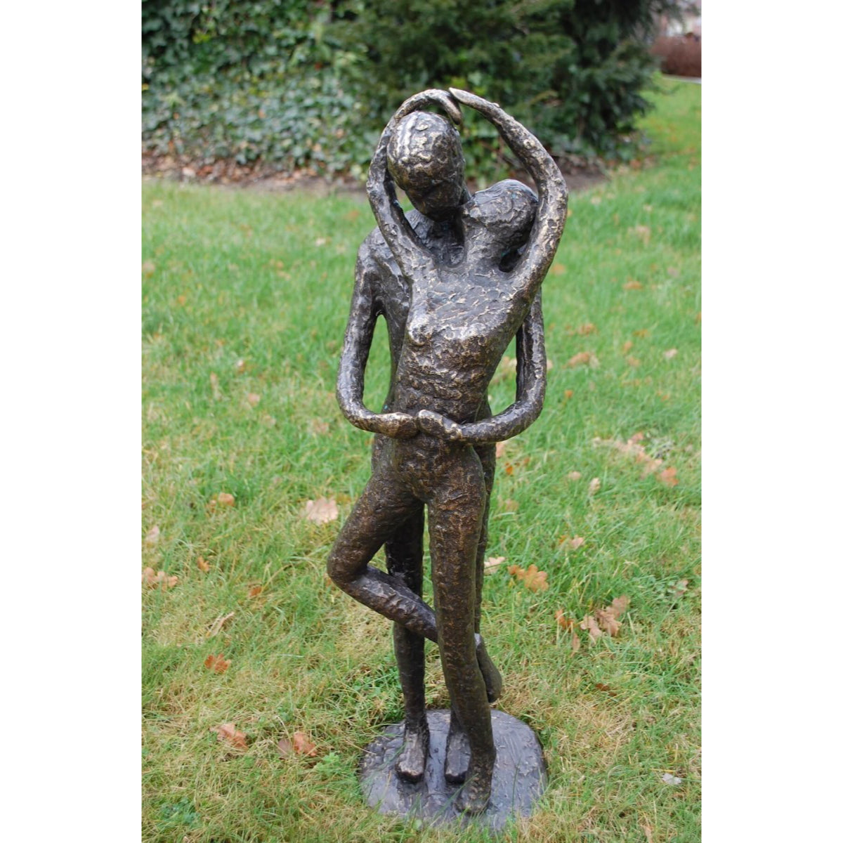 Bronze sculpture "Standing Lovers"