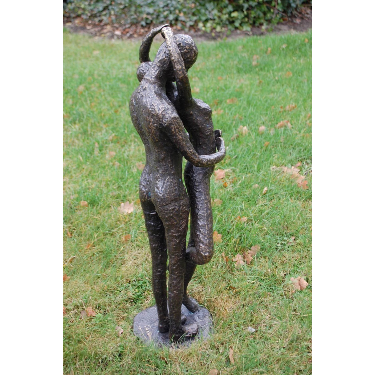 Bronze sculpture "Standing Lovers"
