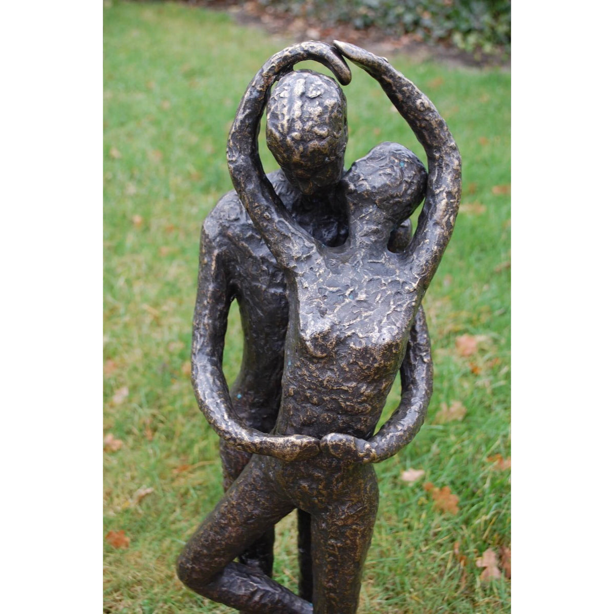 Bronze sculpture "Standing Lovers"