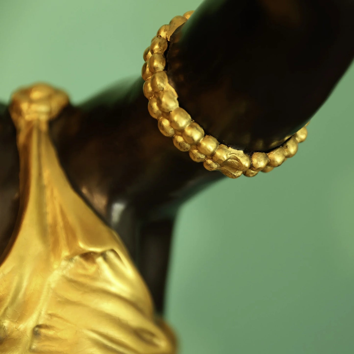Bronze sculpture "Young Princess Bringing the Crown" by Miguel Fernando López