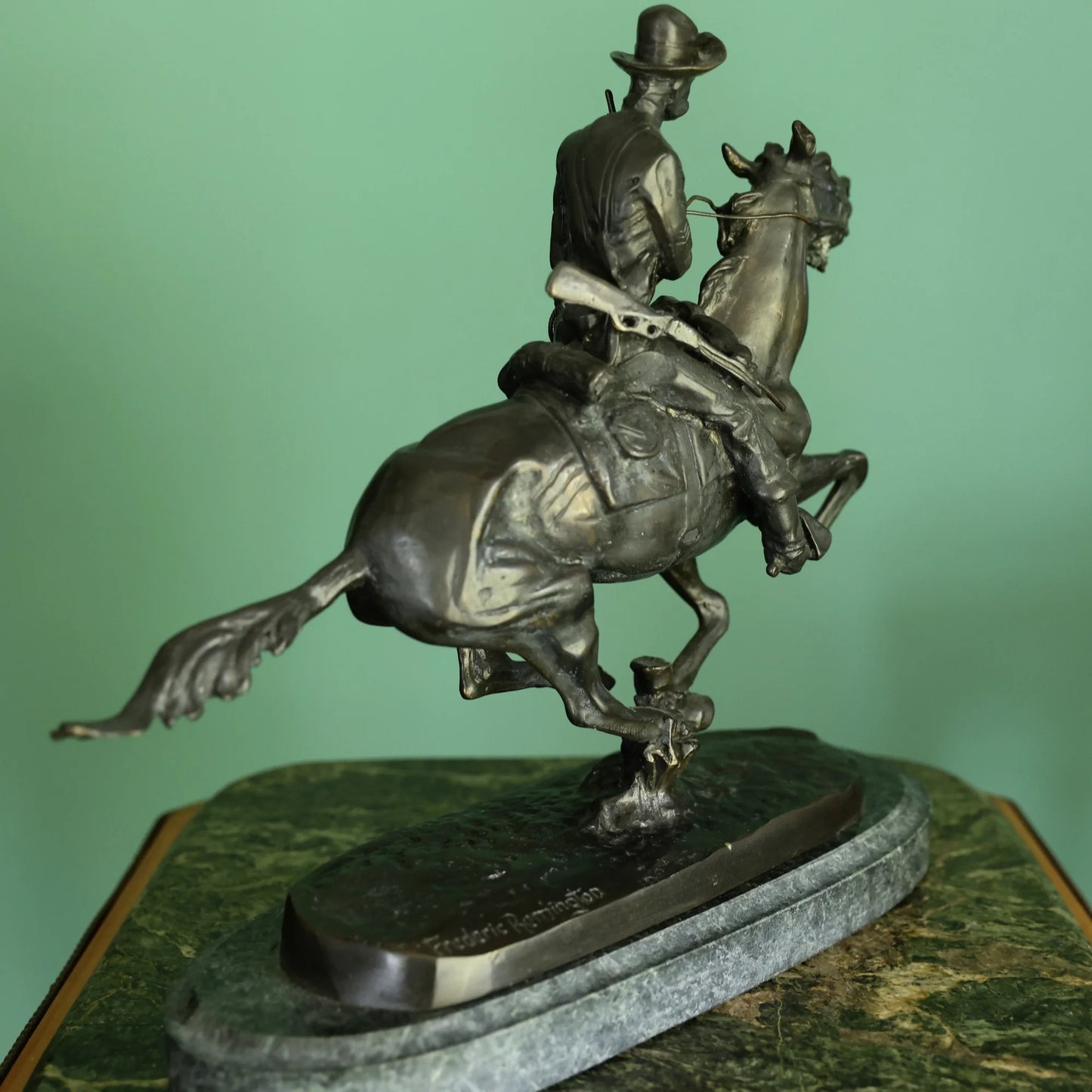 Bronze sculpture "Trooper of the Plains" by Frederic Remington