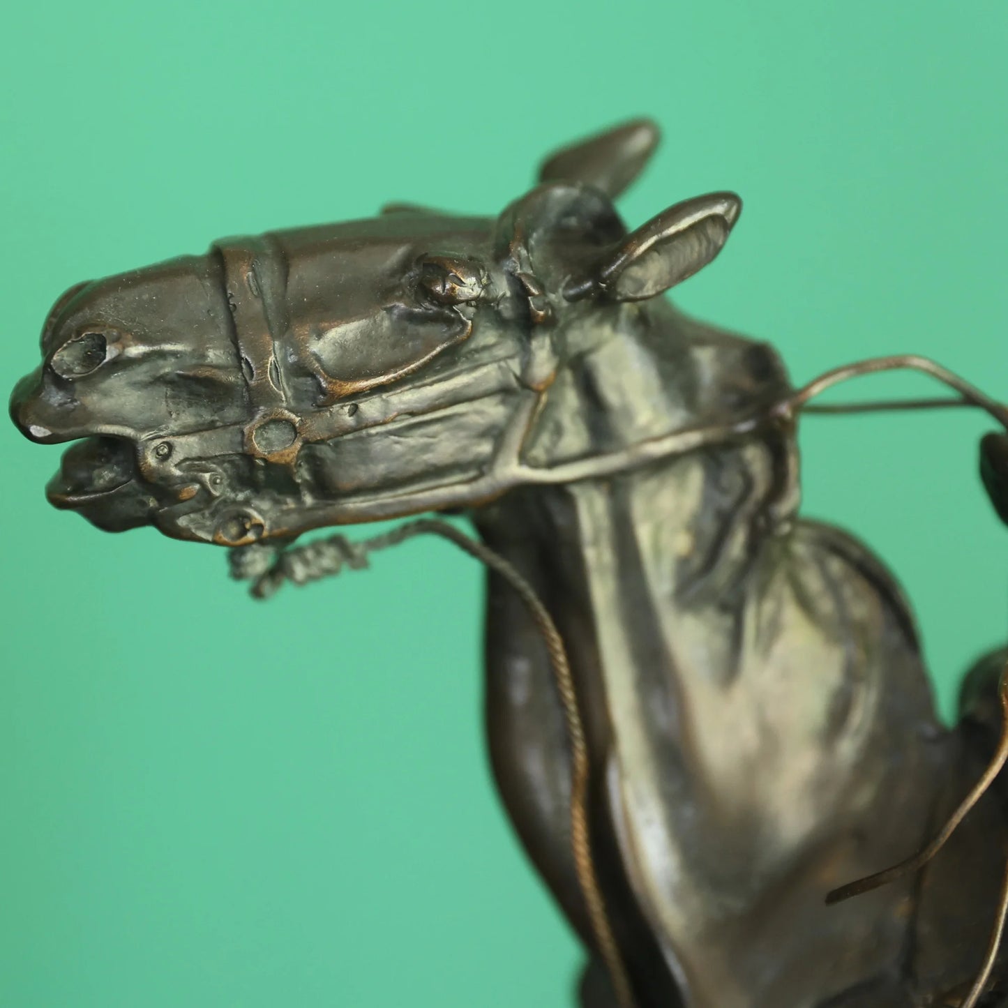 Bronze sculpture "Trooper of the Plains" by Frederic Remington