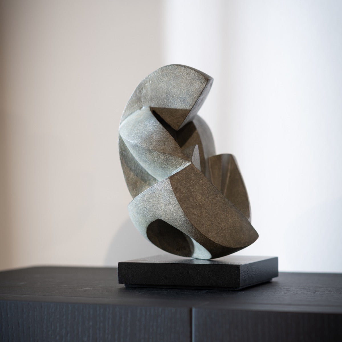 Bronze sculpture "Unconditional Love XS" by Sofia Speybrouck