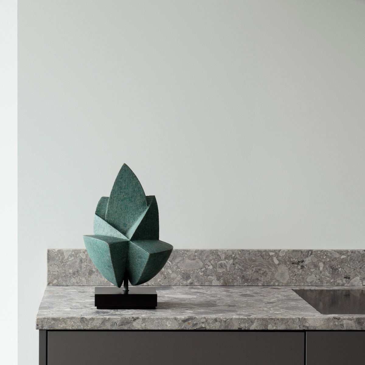 Bronze sculpture "Musing" by Sofia Speybrouck