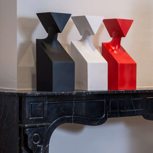 Skulptur "The Muses Thalia Resin" von Renaat Ramon