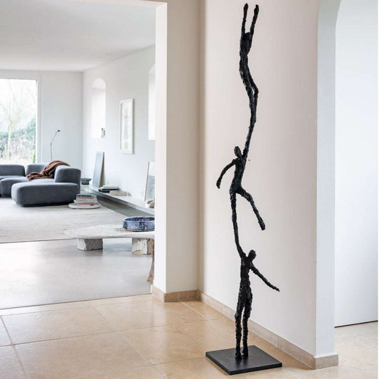 Bronzeskulptur "To Grab" von Ann Vrielinck