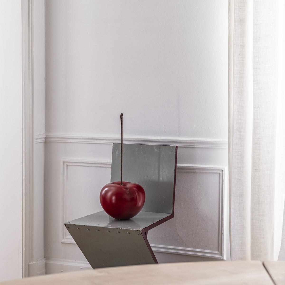 sculpture "Cherry Black" by Selma Calheira