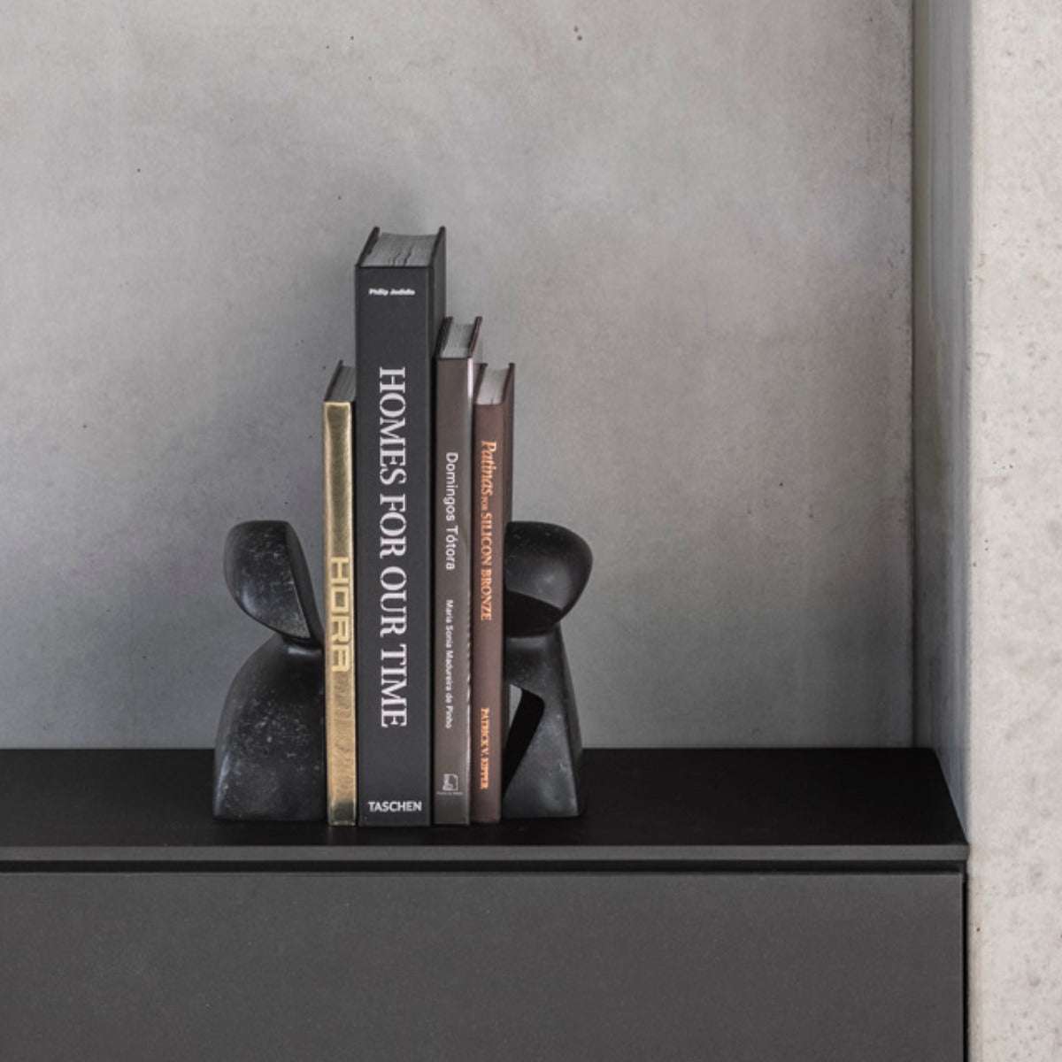 Bronzeskulptur "Hrund" von Örn Porsteinsson