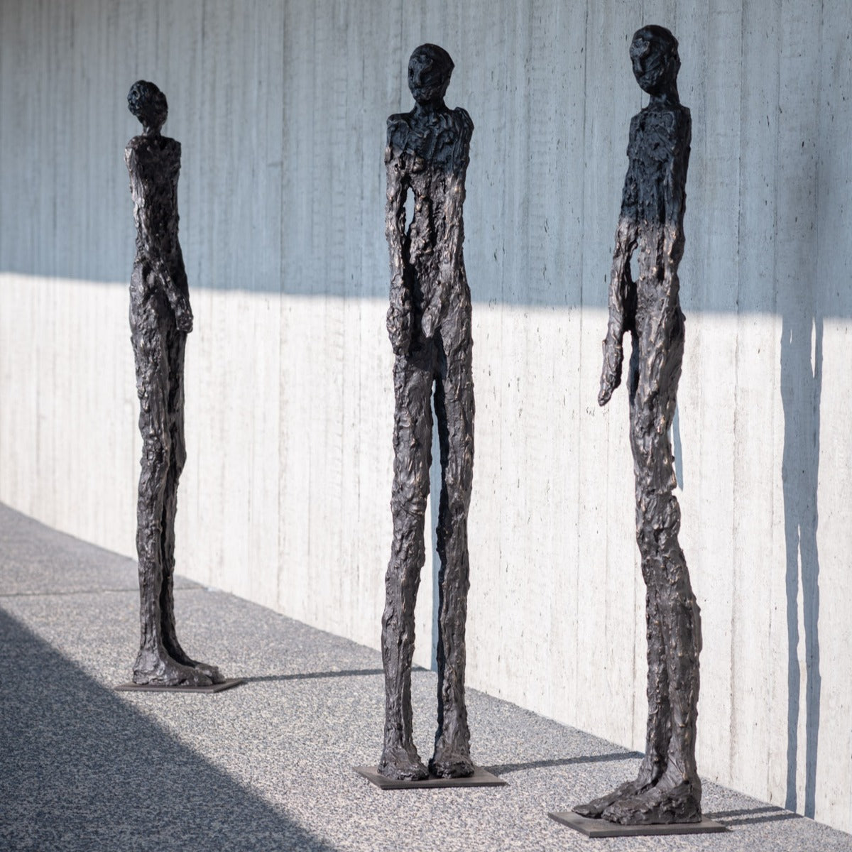 Bronze sculpture "To Clarify" by Ann Vrielinck