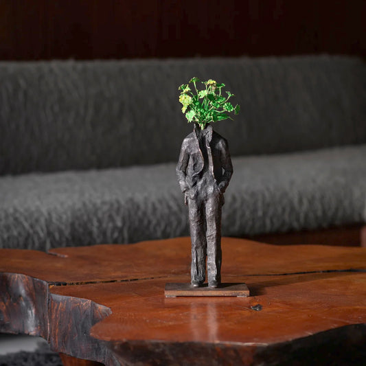 Bronzeskulptur "Herbarium I" von Raffaella Benetti