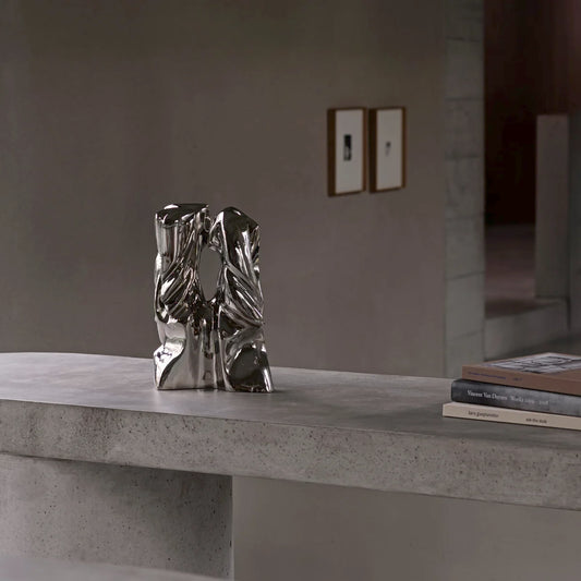 Bronzeskulptur "Shifting Perspectives" von Cornelius Vandeputte