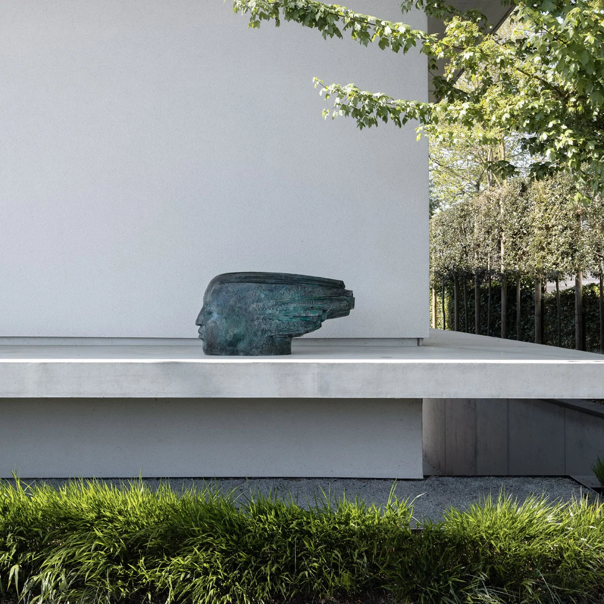Bronze sculpture "Wind" by Marian Molenda