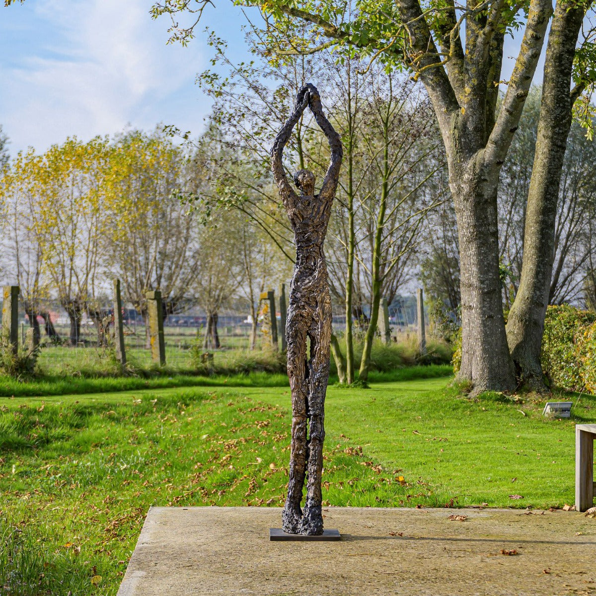 Bronze sculpture "Cloud Catching" by Ann Vrielinck