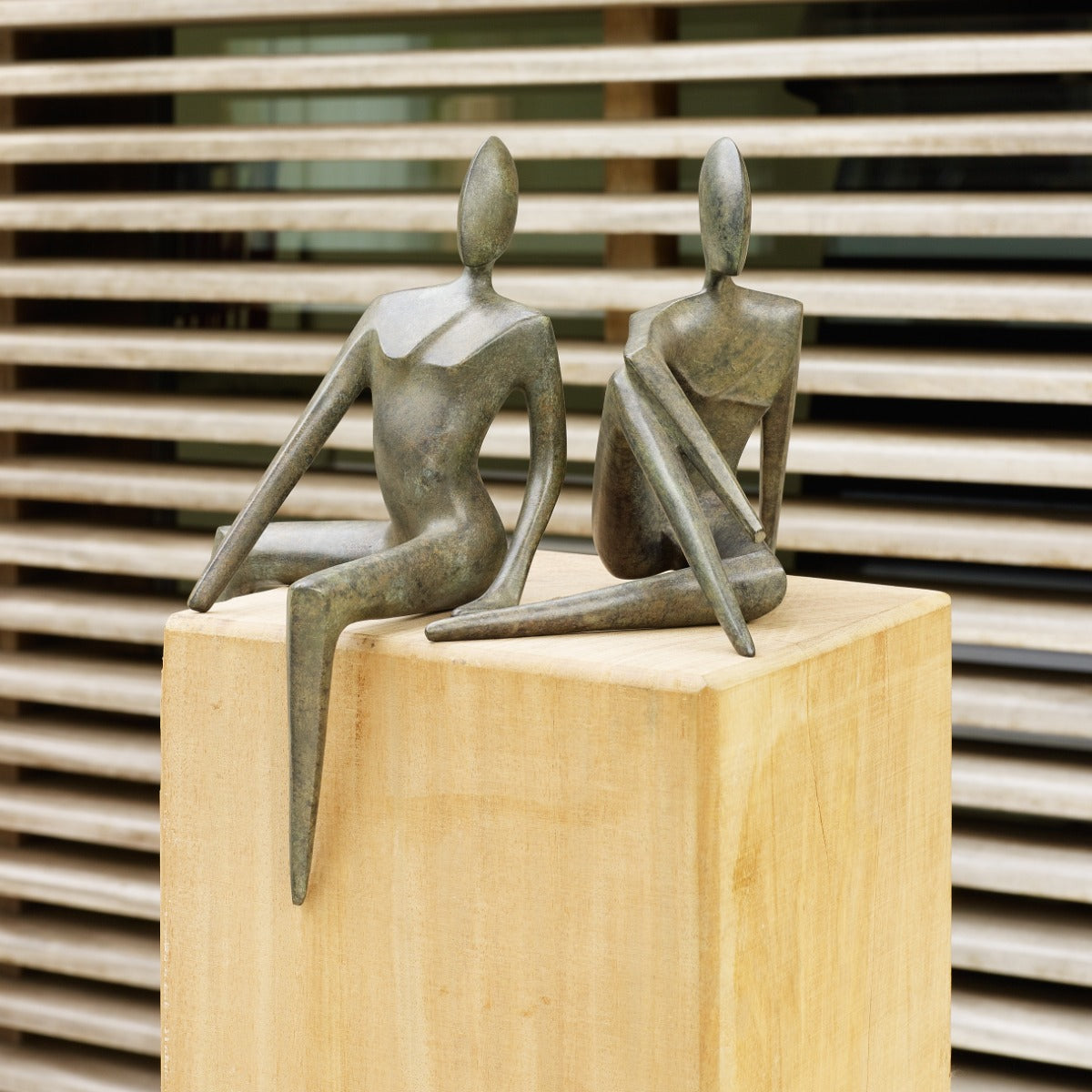 Bronze sculptures "Elle & Lui" by Guy Buseyne