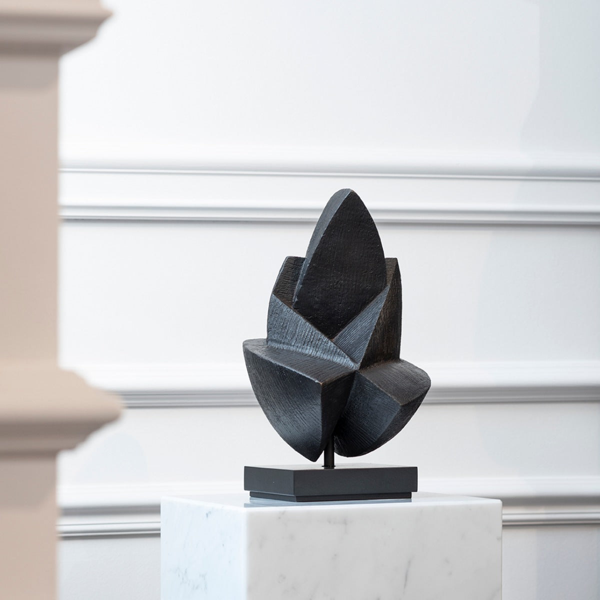 Bronze sculpture "Musing" by Sofia Speybrouck