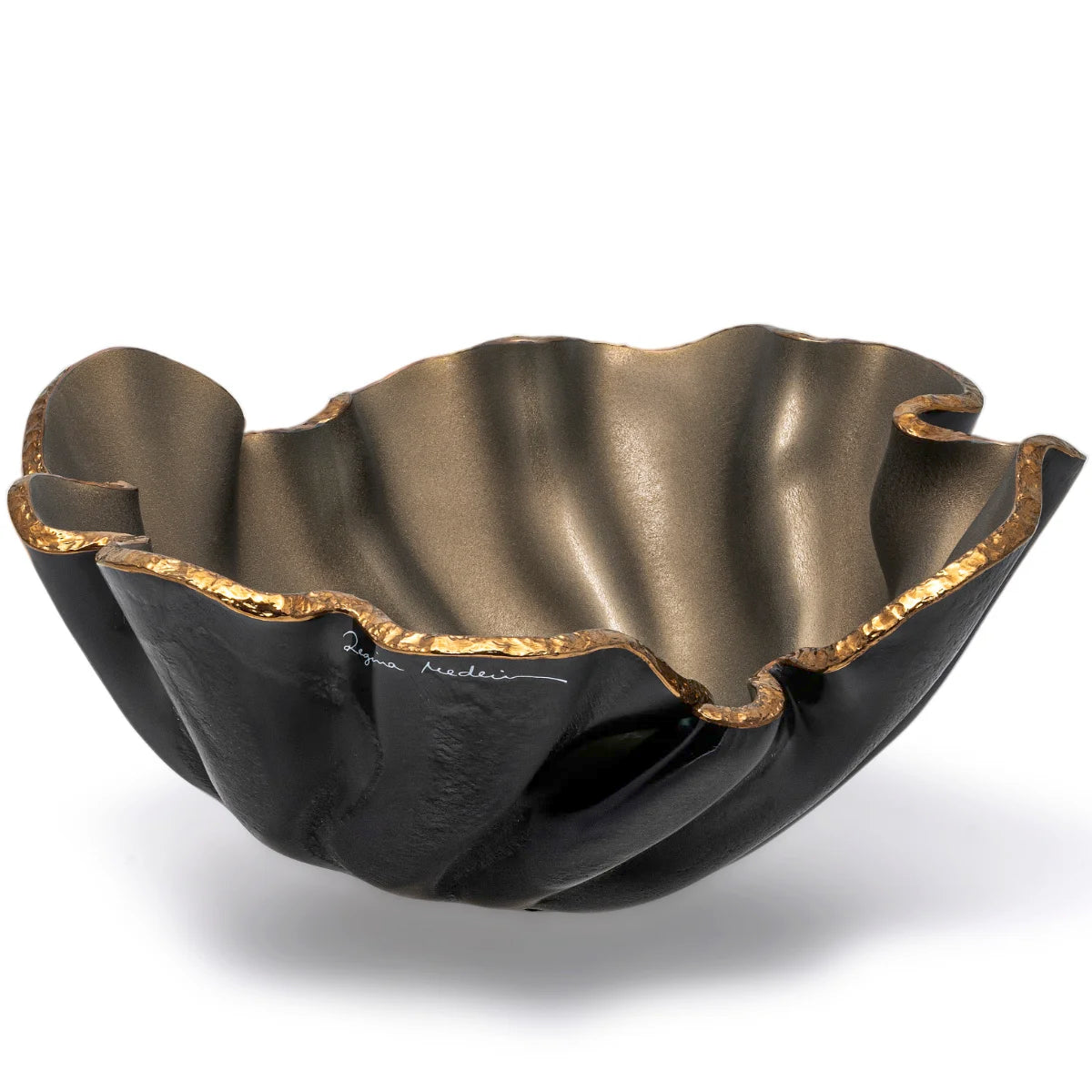 Glass bowl "Bowl Lirio R" by Regina Medeiros