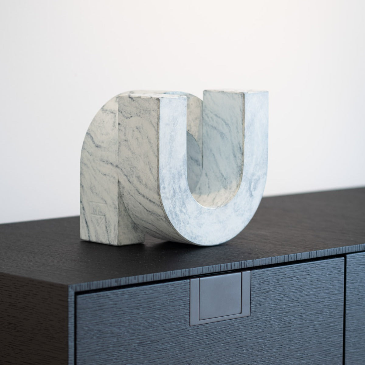 Bronze sculpture "Uno" by Renaat Ramon