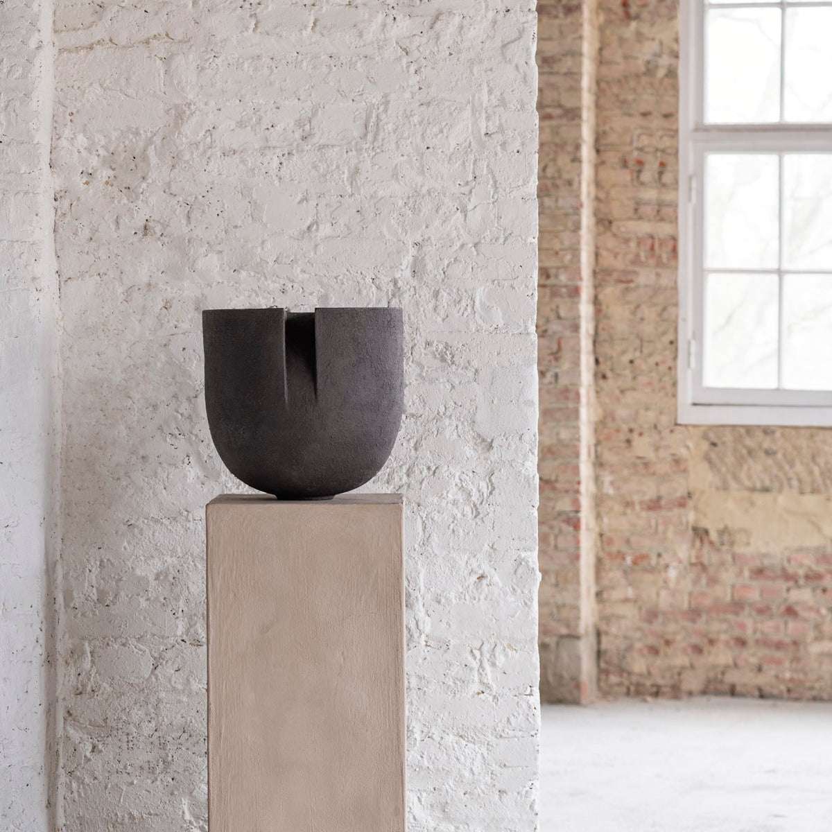 Keramikvase "Inclusum Forma" von Guy Buseyne
