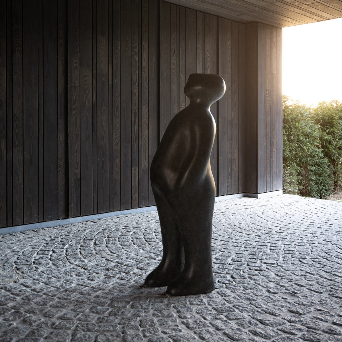 Sculpture "The Visitor 120 - Bronze" by Guido Deleu
