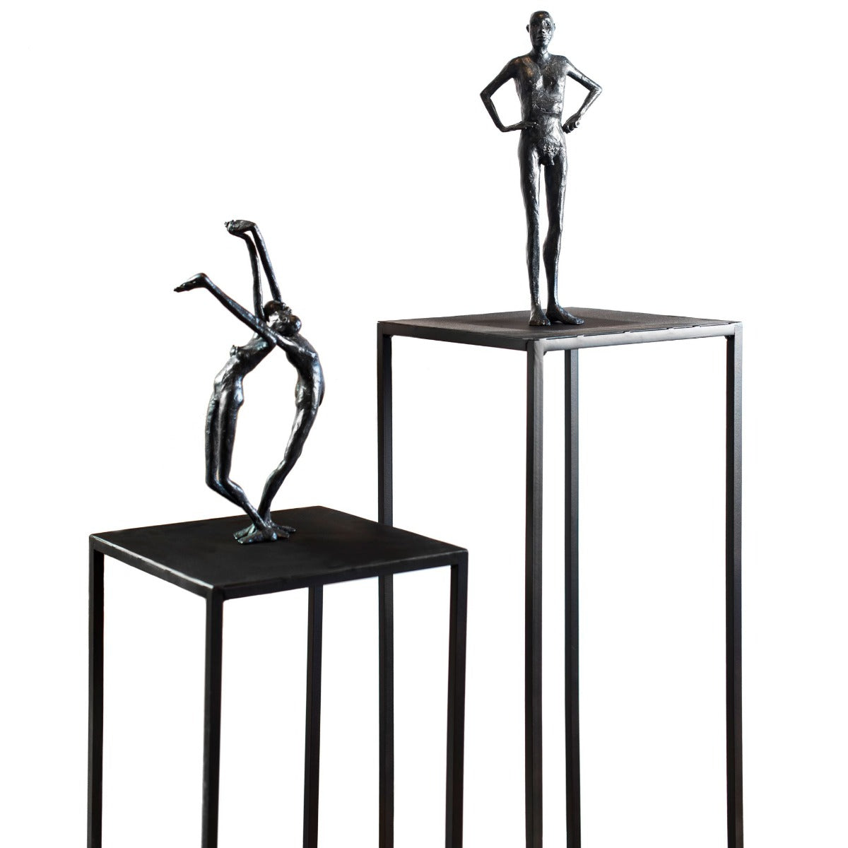 Bronze sculpture "What news" by Agnès Urbain