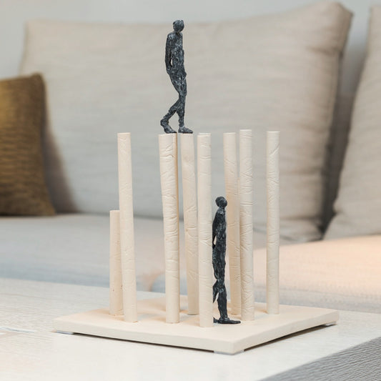 Hide and Seek Bronzeskulptur