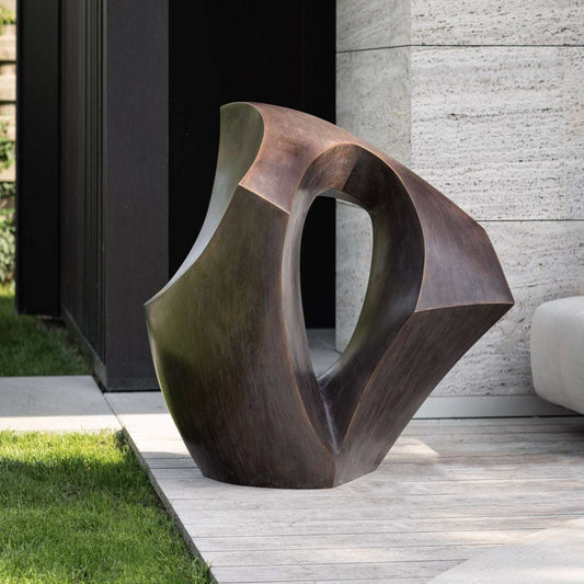 Bronzeskulptur "Unfolding gratitude" von Kris Demuelenaere