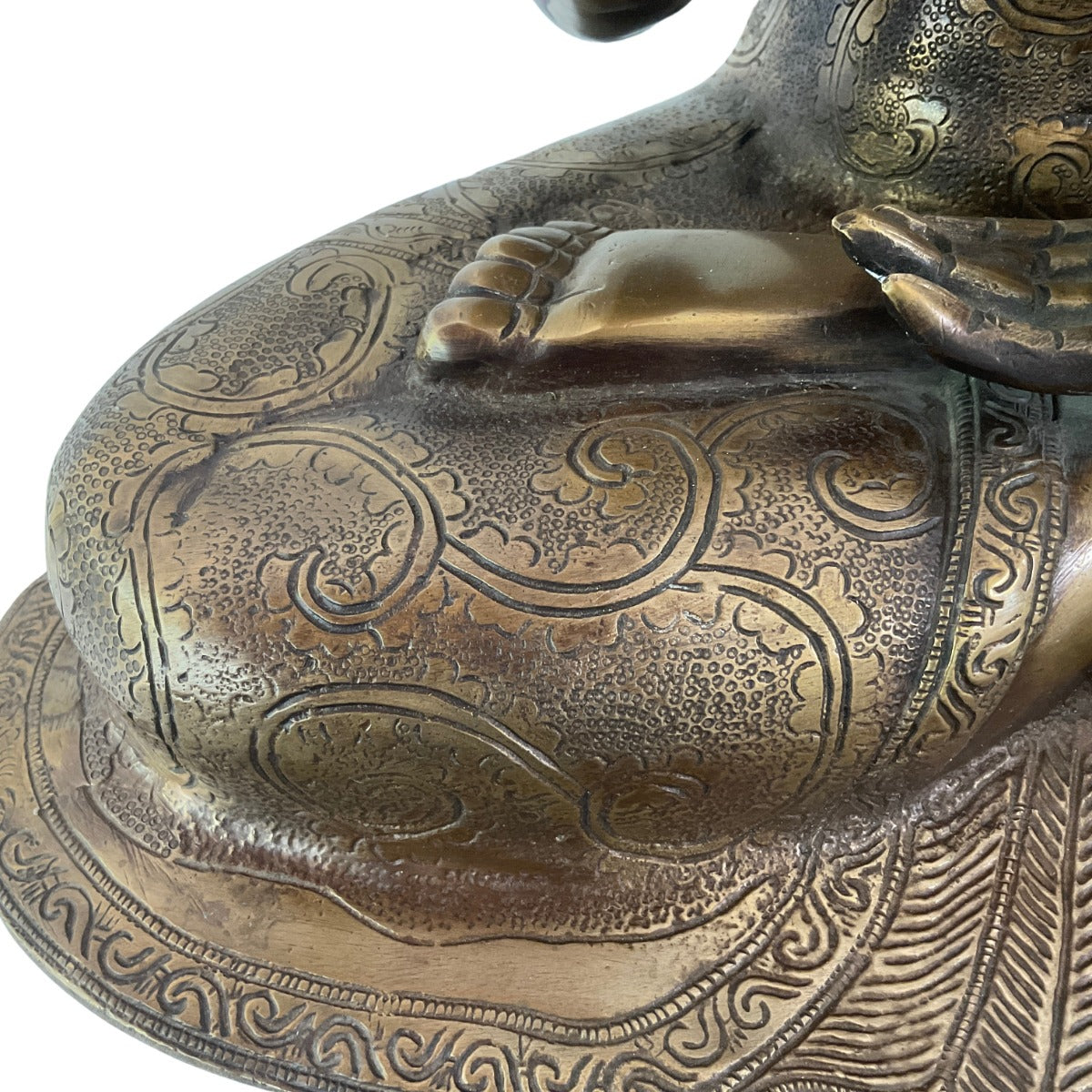Sitting Buddha made of brass - 47cm