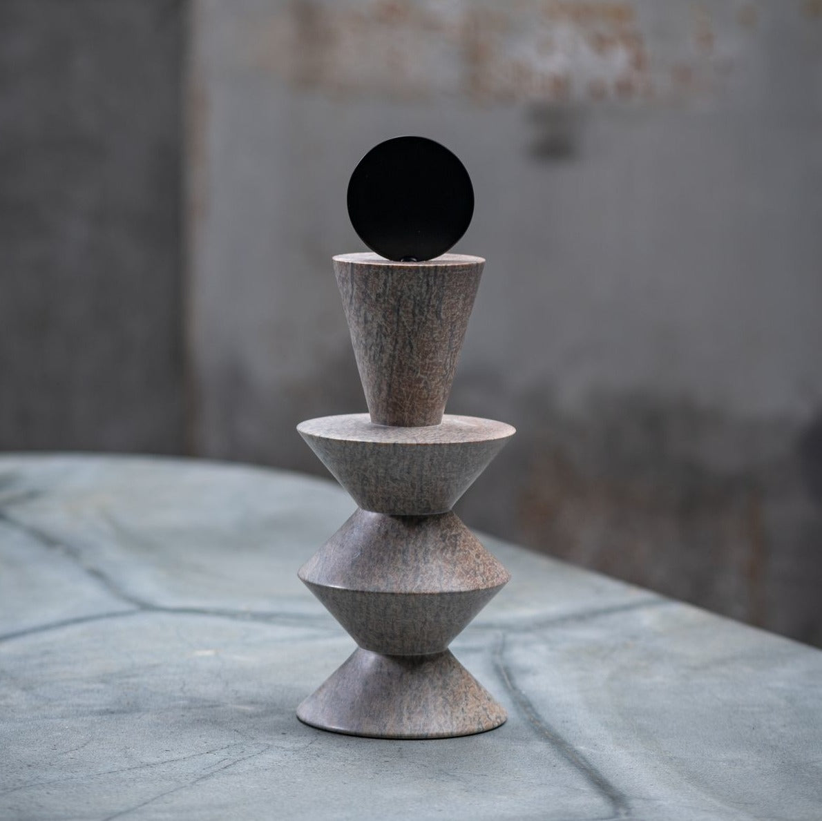 Skulptur "Constantin Totem" von Tatiana Queiroz