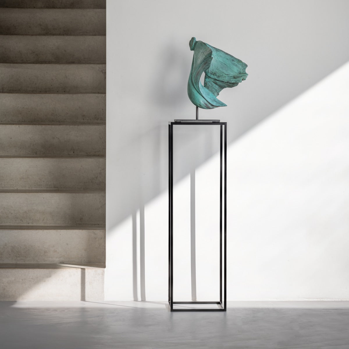 Bronzeskulptur "Verso l’alto" von Armando Di Nunzio
