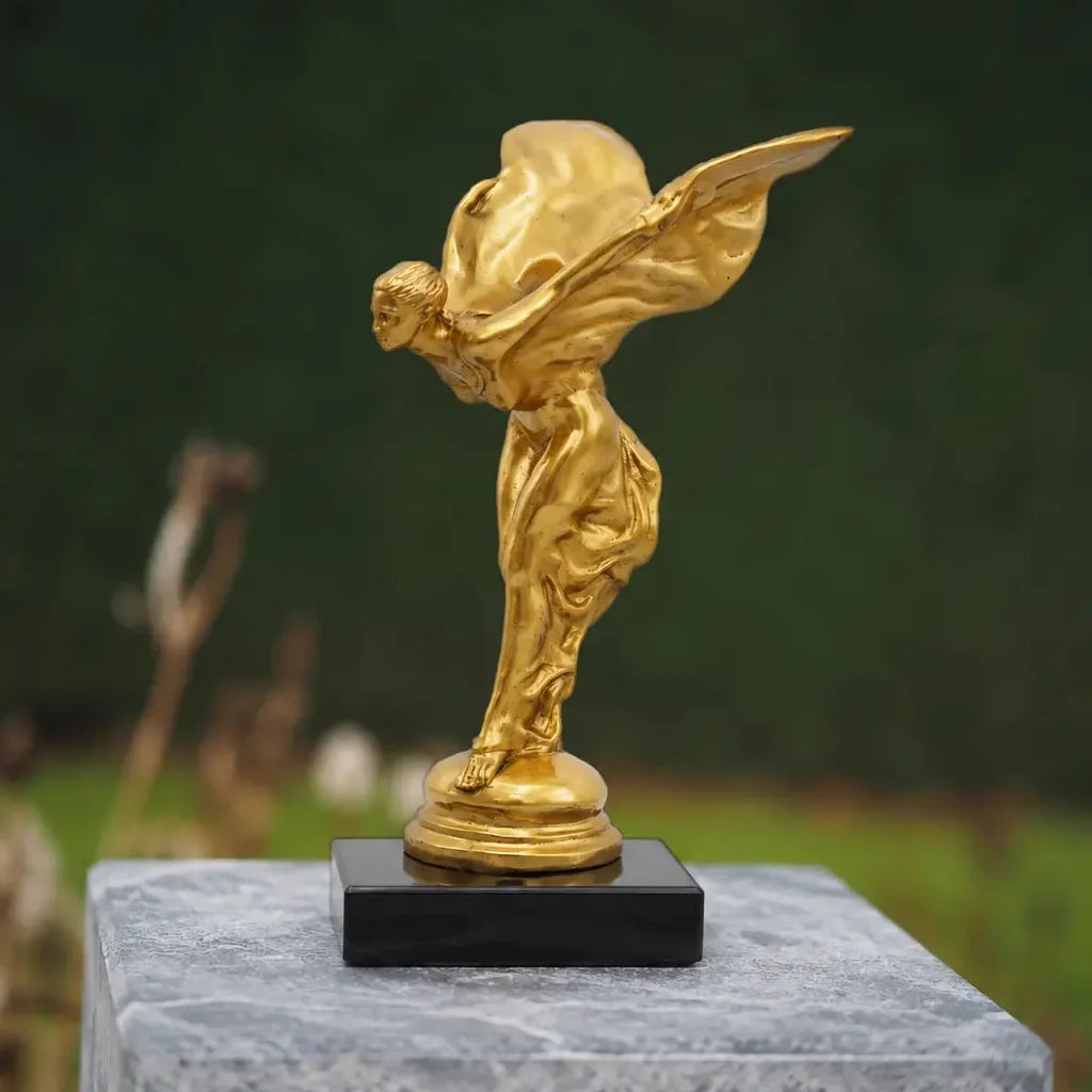 Bronzeskulptur "Emily - Spirit of Ecstasy" auf Marmorsockel, gold