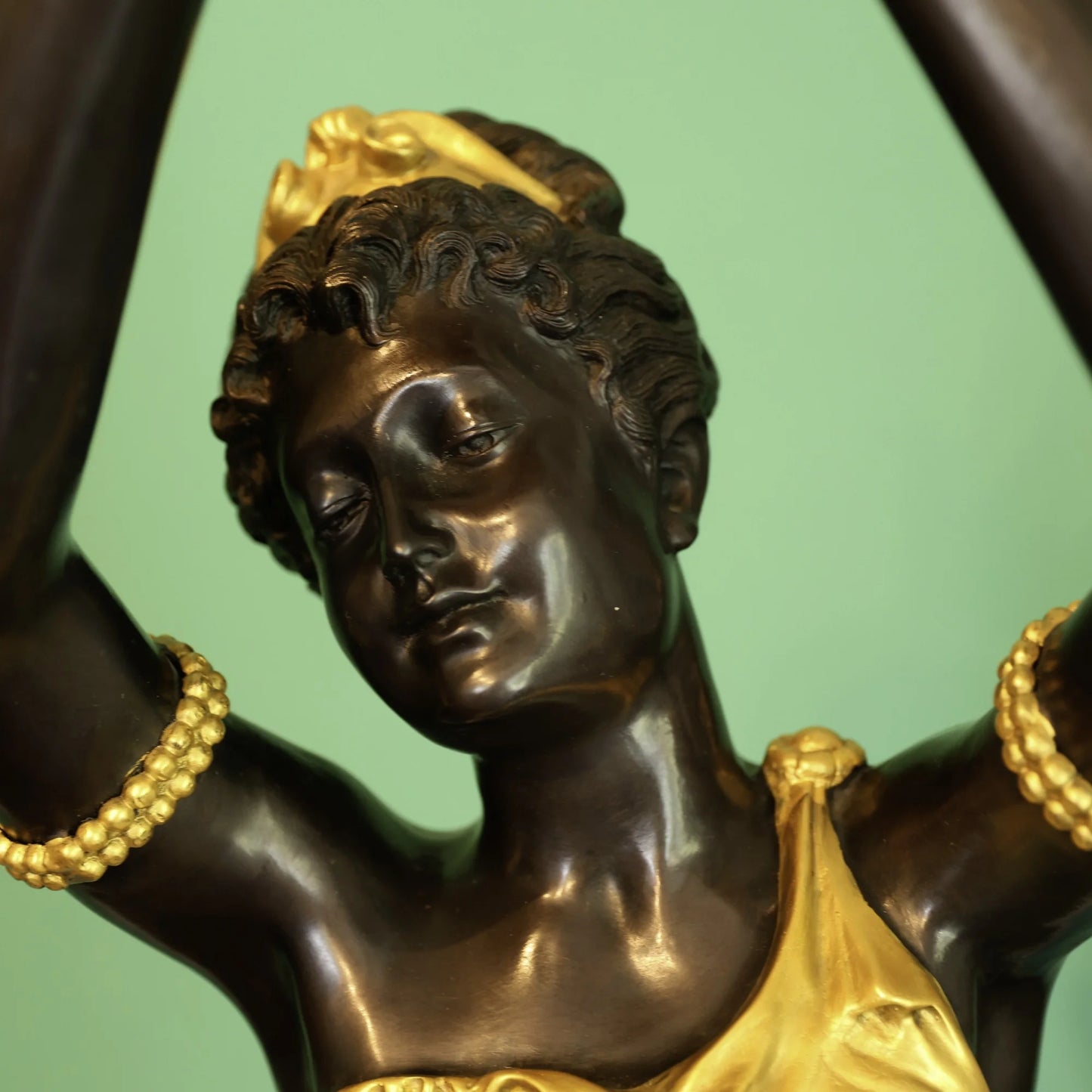 Bronze sculpture "Young Princess Bringing the Crown" by Miguel Fernando López