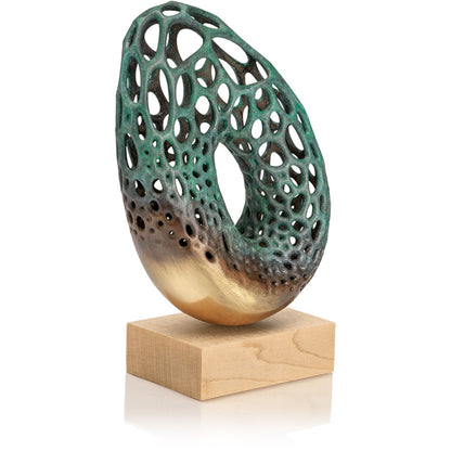 Frontansicht der Bronzeskulptur "Objekt 0422-1"