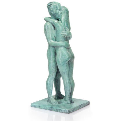 Frontansicht der Bronzefigur "Liebespaar"