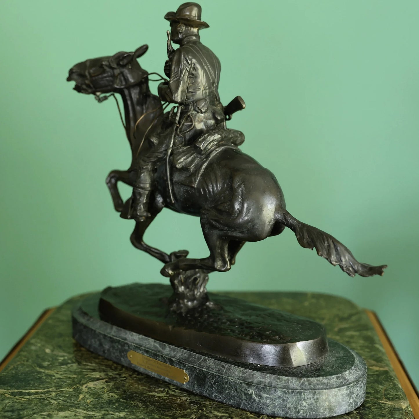 Bronze sculpture "Trooper of the Plains" by Frederic Remington