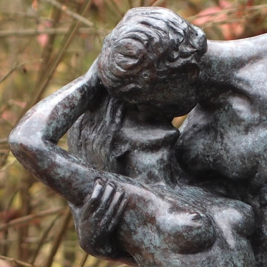 Bronzeskulptur "Liebespaar - Der Kuss" von Auguste Rodin