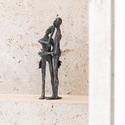 Bronze sculpture "Caresse" by Agnès Urbain 
