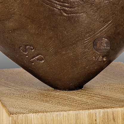 Edition Strassacker Bronzeskulptur "Bewegtes Herz"
