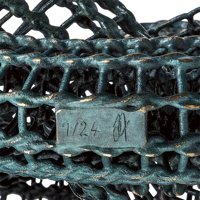 Bronzeskulptur "Knoten" von Ines Fiegert