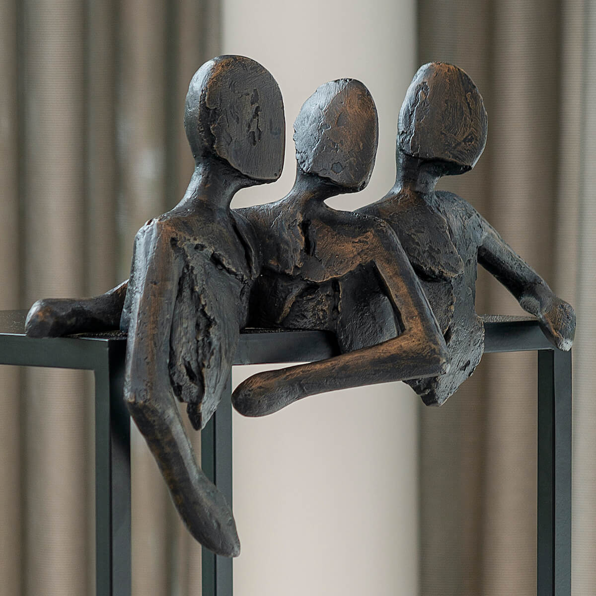 Bronze Skulptur Let's Talk von Guy Buseyne