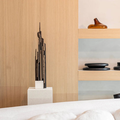 Bronzeskulptur "Lineair" von Guy Buseyne