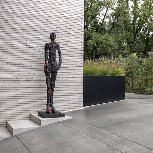 bronze sculpture "Think" by Ann Vrielinck 