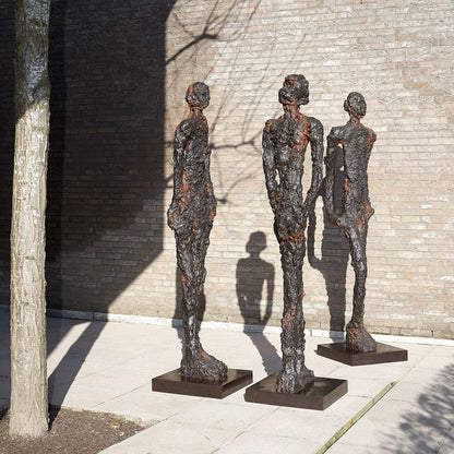 bronze sculpture "Talk" by Ann Vrielinck 
