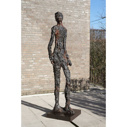 bronze sculpture "Talk" by Ann Vrielinck 