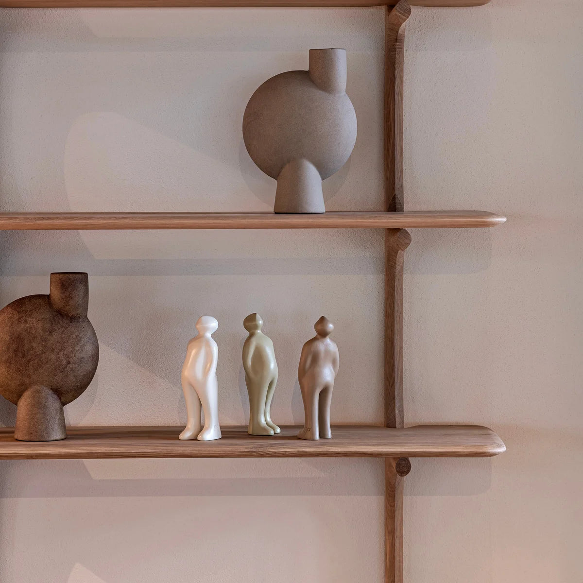 Skulptur "The Visitor Mini Geschenkbox" von Guido Deleu