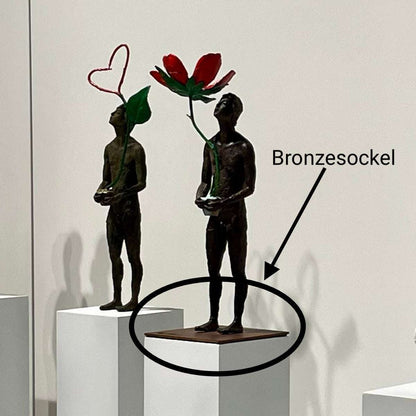 Bronzeskulptur "Thoughts 6 - The Book" von Raffaella Benetti