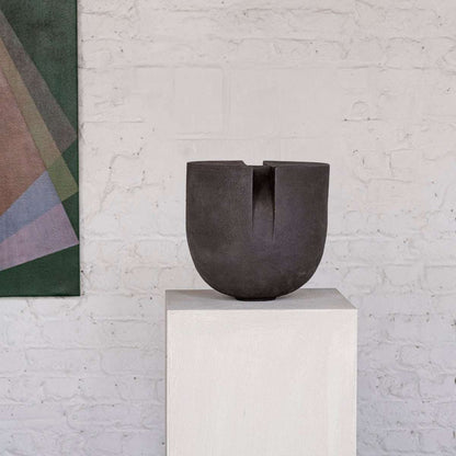 Keramikvase "Inclusum Forma" von Guy Buseyne