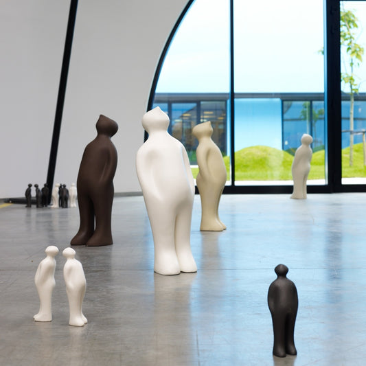 Sculpture "The Visitor Large" by Guido Deleu