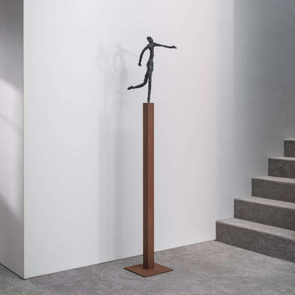 Bronzeskulptur "To Follow" von Ann Vrielinck