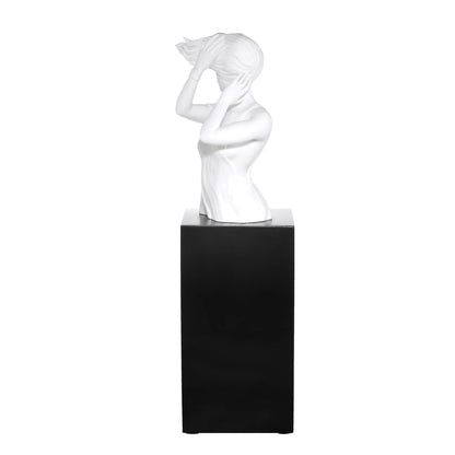 Porcelain sculpture "Aphrodite II" by Lana Frey